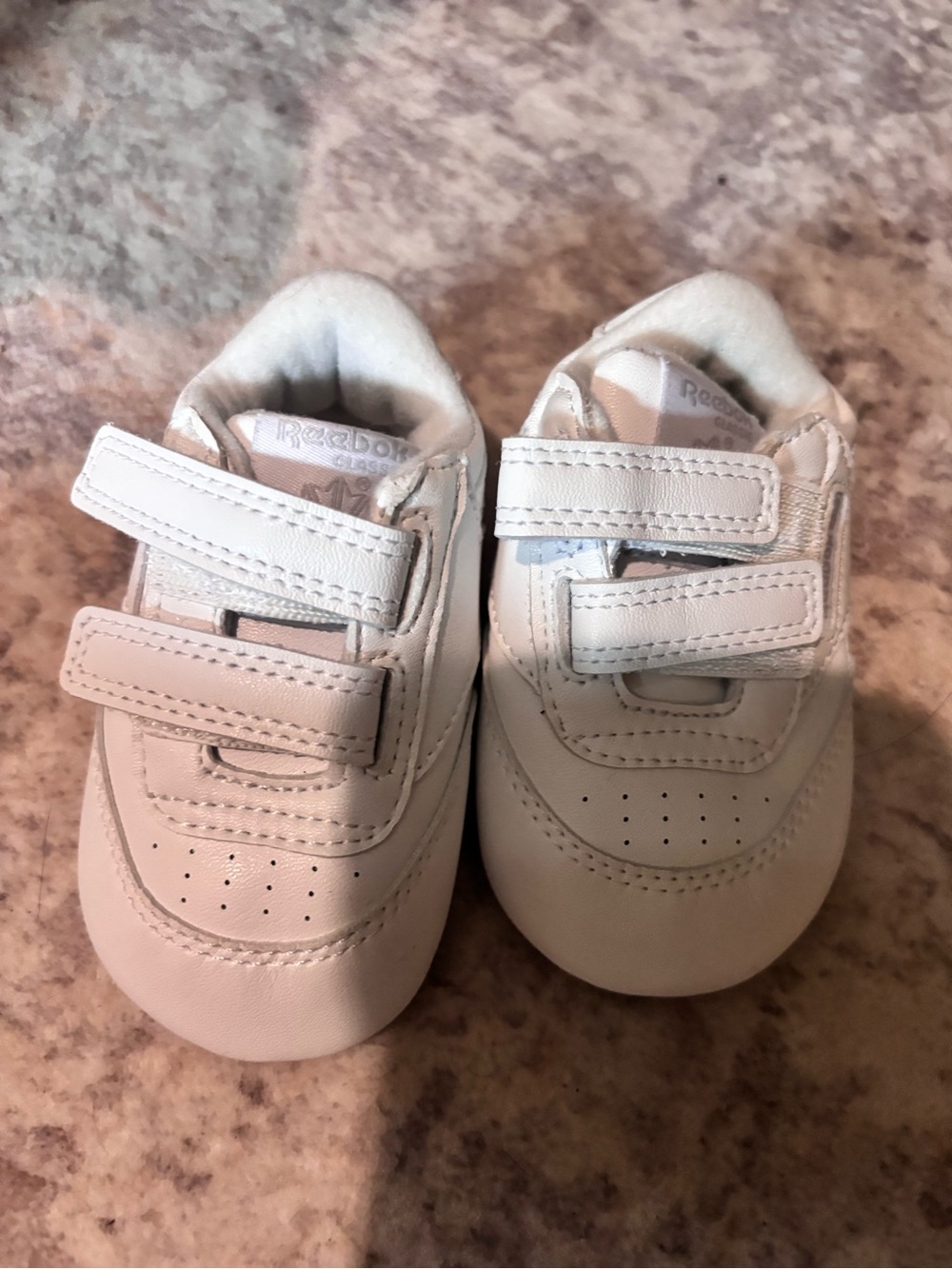 Reebok Club C Crib White Gum Baby Shoes Size 2 Infant